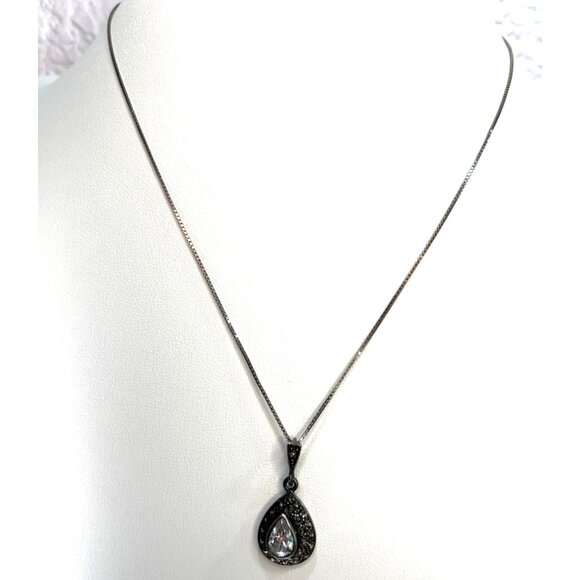 925 Sterling Silver Teardrop Pendant Necklace Marcasite Cubic Zirconia Gemstones - Picture 3 of 10